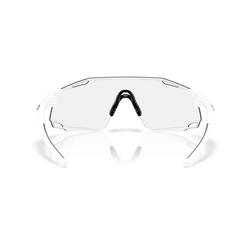 Oakley Cybr Dyno zonnebril clear to black iridium photochromic matte white
