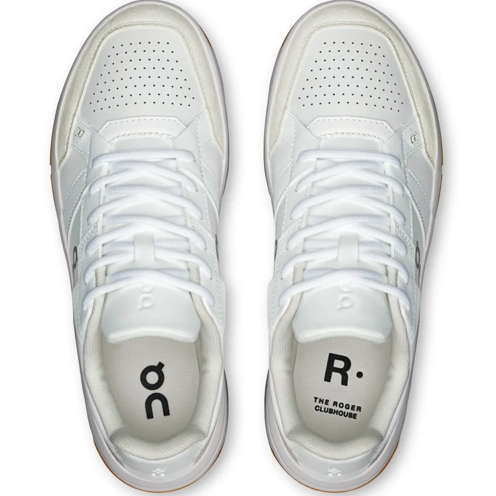 On THE ROGER Clubhouse schoenen dames white ivory