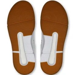 On THE ROGER Clubhouse schoenen dames white ivory